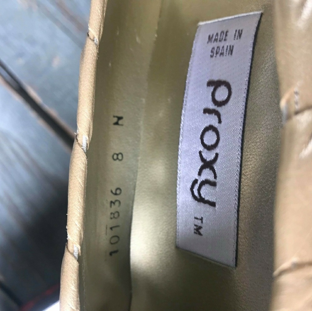 Proxy Heels - Picture 6 of 6